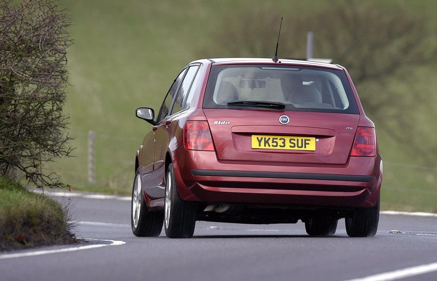  Fiat Stilo 5-Door 2004 года  (UK) (фото 5 из 11)